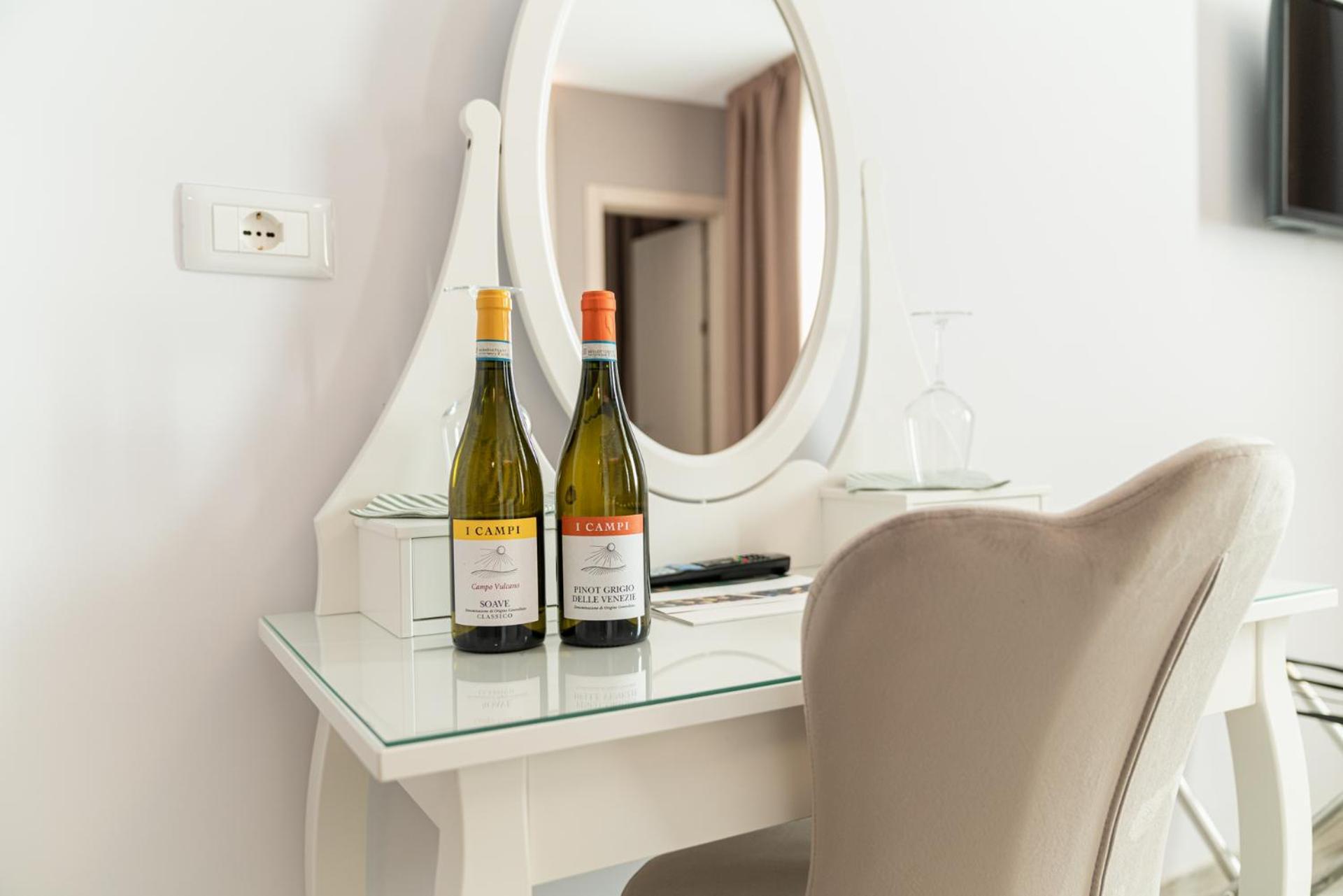 I Campi Wine Relais Ξενοδοχείο Ronchi  Εξωτερικό φωτογραφία